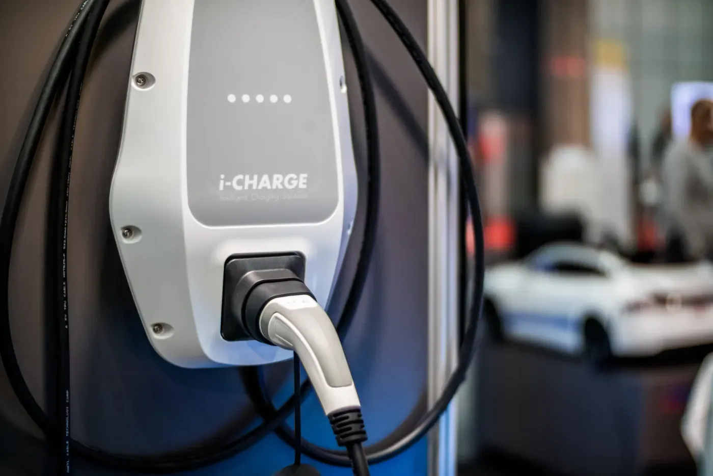 Borne de recharge IRVE à Cholet